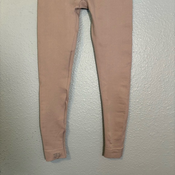 Set‎ Active Women's Lavender Ribbed Cropped Workout Leggings Size XS/Small - Picture 5 of 9